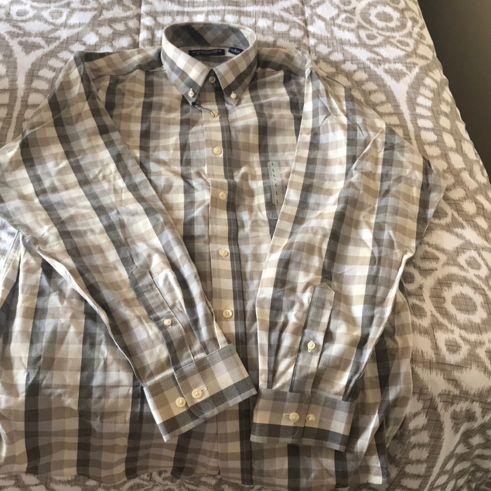 Roundtree and york collar shirt